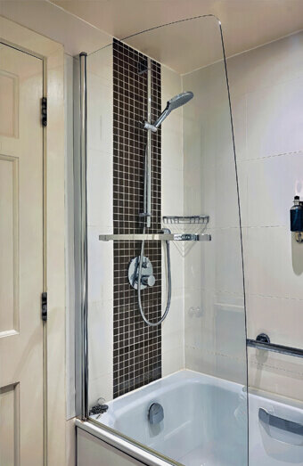 https://comoblockeddrains.com.au/uploads/2025/07/blocked-shower-drains-69601.jpg