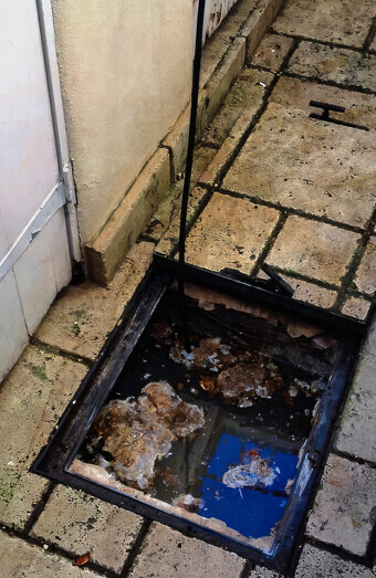 https://comoblockeddrains.com.au/uploads/2025/07/hero-blocked-sewers-14060.jpg