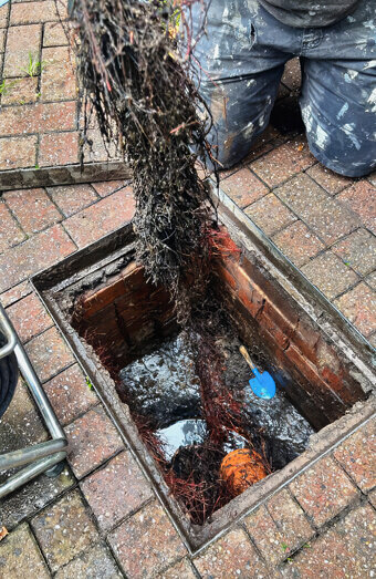 https://comoblockeddrains.com.au/uploads/2025/07/hero-blocked-sewers-68349.jpg