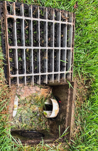 https://comoblockeddrains.com.au/uploads/2025/07/stormwater-drains-72611.jpg