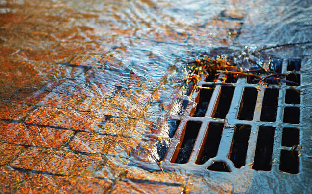 https://comoblockeddrains.com.au/uploads/2025/07/stormwater-drains-91028.jpg